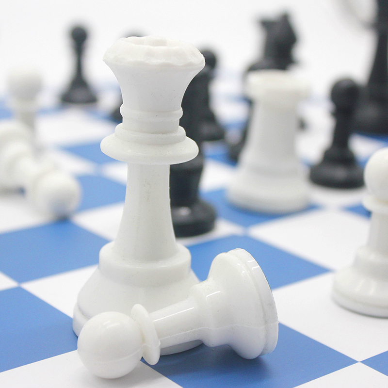 Set Completo con Tablero y Fichas - Juego Clásico de Ajedrez Estándar